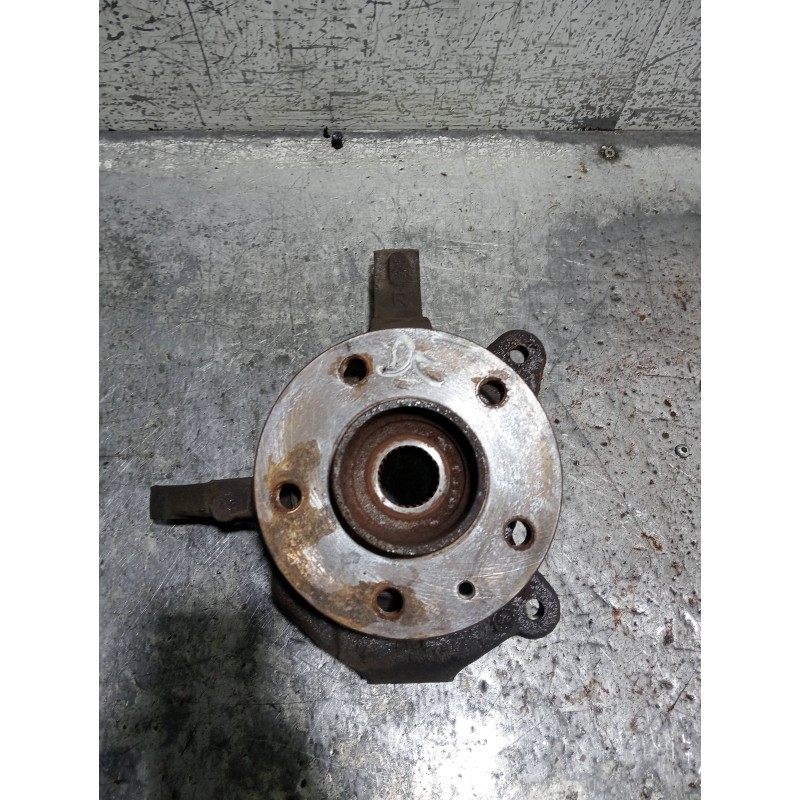 Recambio de mangueta delantera derecha para nissan primastar (x83) caja cerrada batalla corta 2,76t referencia OEM IAM   