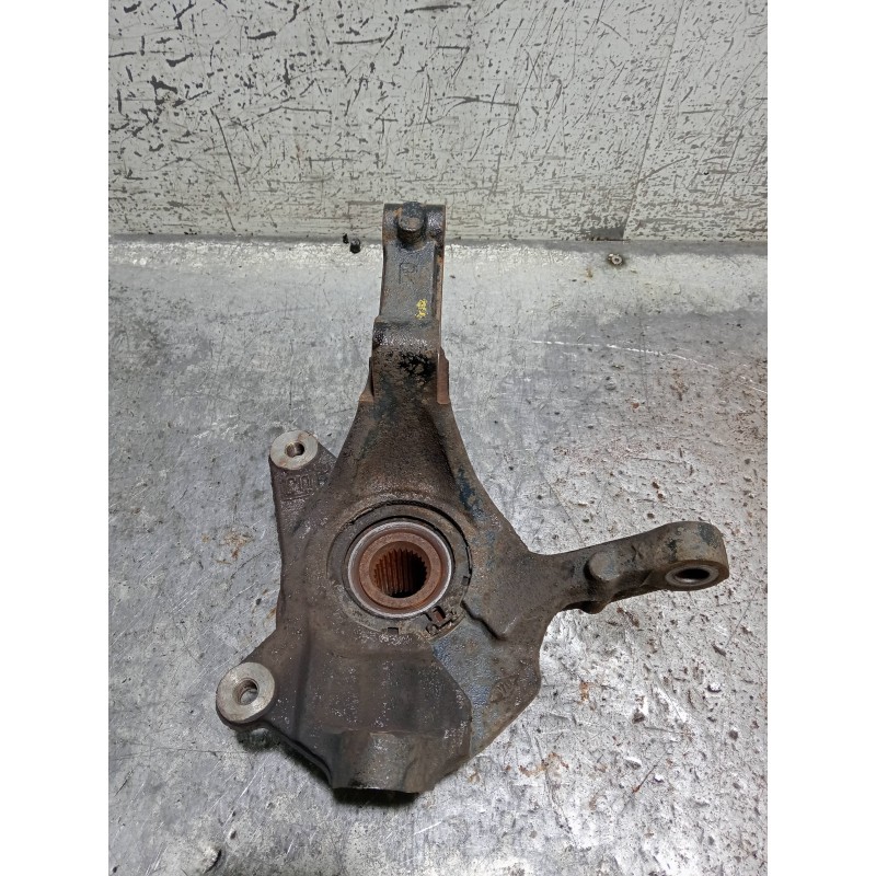 Recambio de mangueta delantera derecha para nissan primastar (x83) caja cerrada batalla corta 2,76t referencia OEM IAM   