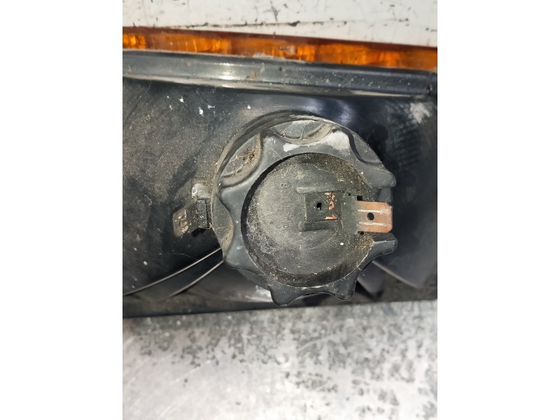 Recambio de piloto delantero derecho para renault master referencia OEM IAM   