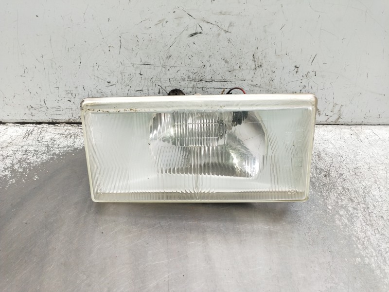 Recambio de faro derecho para renault master referencia OEM IAM   