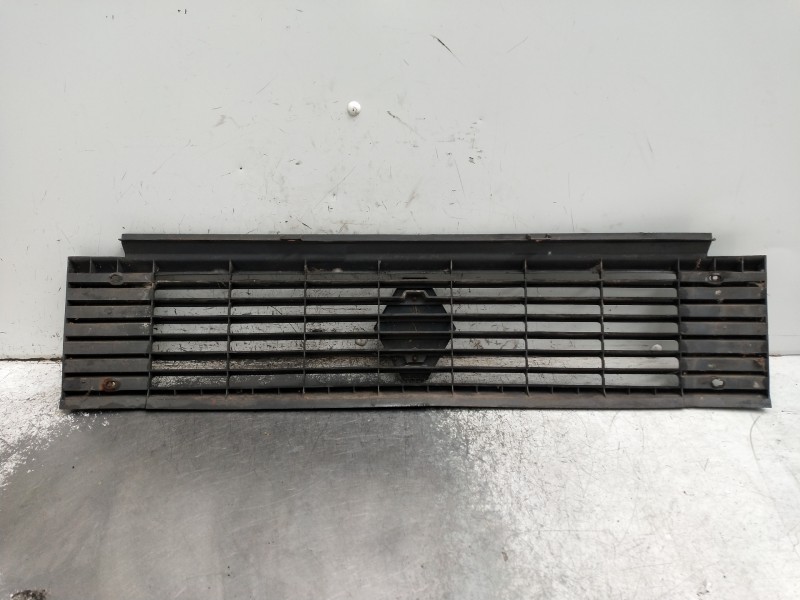 Recambio de rejilla delantera para renault master referencia OEM IAM   