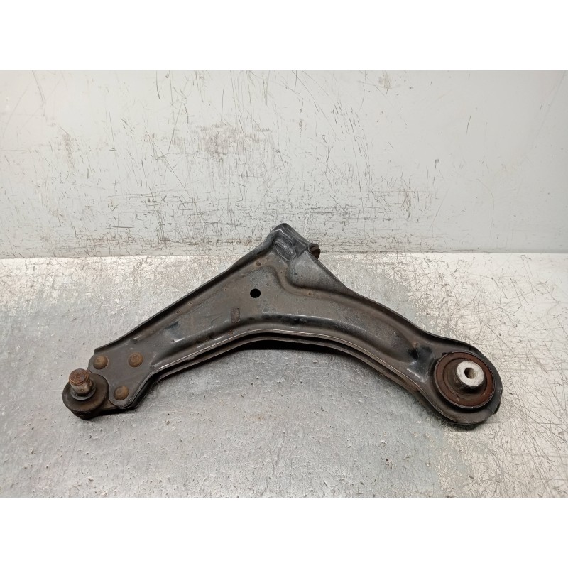 Recambio de brazo suspension inferior delantero izquierdo para mercedes vito (w638) combi 112 cdi (638.194) referencia OEM IAM  