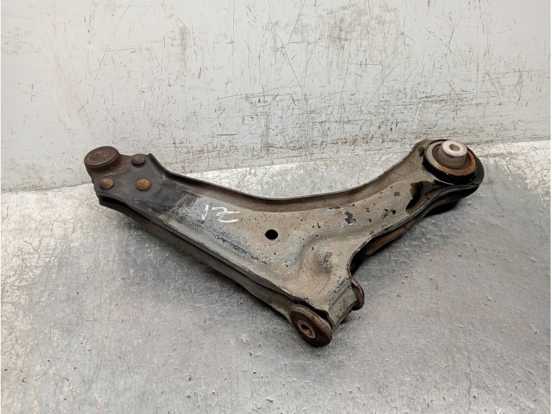 Recambio de brazo suspension inferior delantero izquierdo para mercedes vito (w638) combi 112 cdi (638.194) referencia OEM IAM  