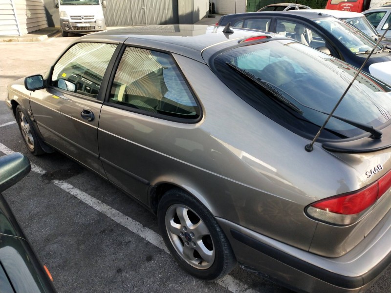 saab 9-3 coupé del año 2001