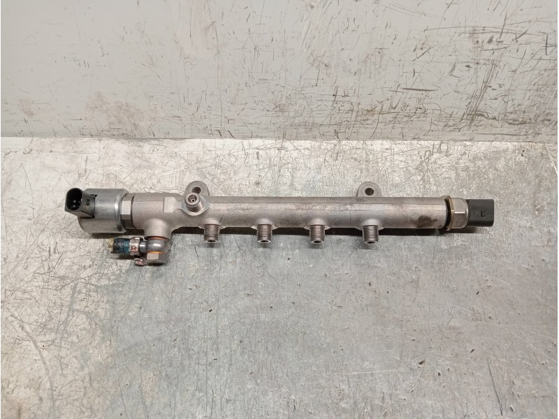 Recambio de rampa inyectora para mercedes clase c (w205) lim. c 220 cdi bluetec (205.004) referencia OEM IAM   