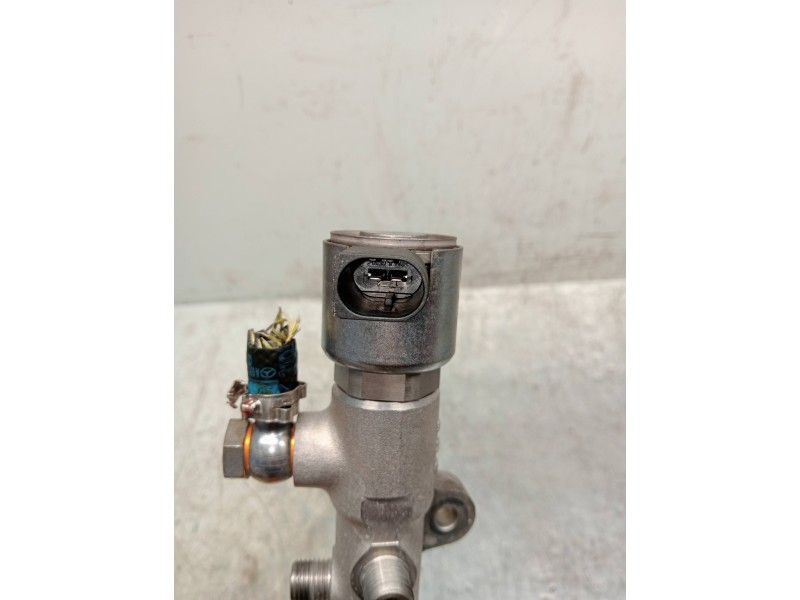 Recambio de rampa inyectora para mercedes clase c (w205) lim. c 220 cdi bluetec (205.004) referencia OEM IAM   