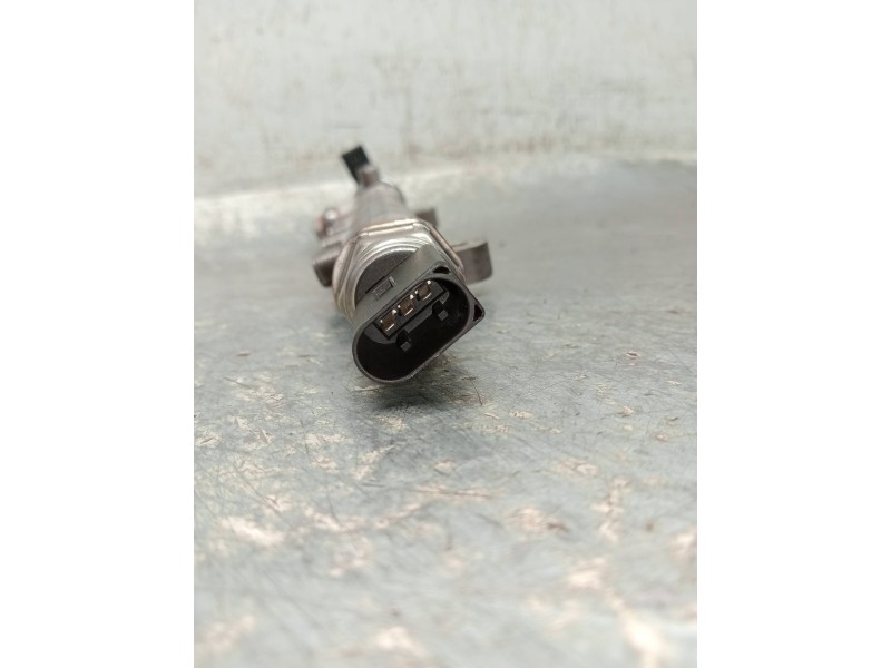 Recambio de rampa inyectora para mercedes clase c (w205) lim. c 220 cdi bluetec (205.004) referencia OEM IAM   