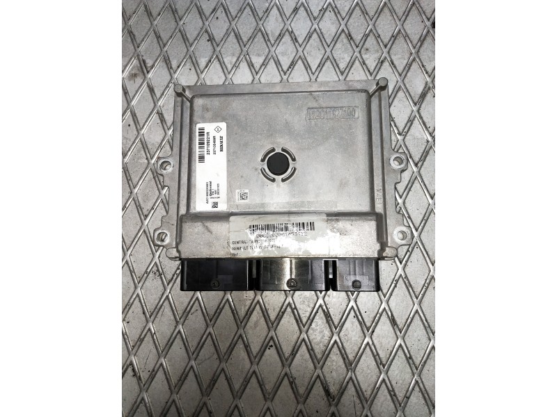 Recambio de centralita motor uce para renault clio iv 0.9 referencia OEM IAM 237109221R 237105499R A2C1692220001