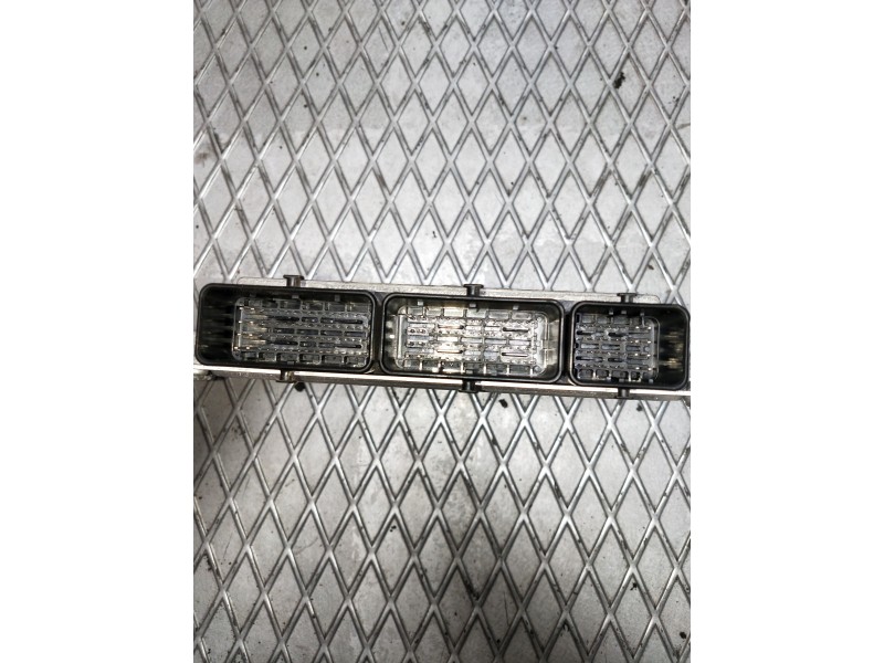 Recambio de centralita motor uce para renault clio iv 0.9 referencia OEM IAM 237109221R 237105499R A2C1692220001