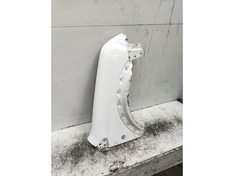 Recambio de aleta delantera derecha para ford transit connect (tc7) furgón (2006) referencia OEM IAM   