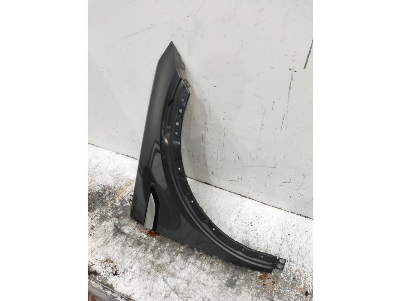 Recambio de aleta delantera derecha para land rover discovery sport s referencia OEM IAM   