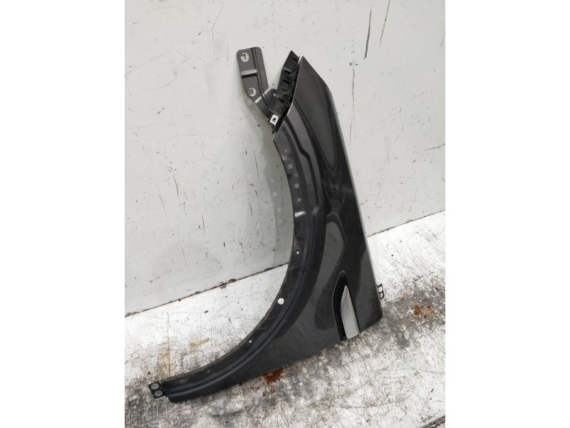 Recambio de aleta delantera izquierda para land rover discovery sport s referencia OEM IAM   