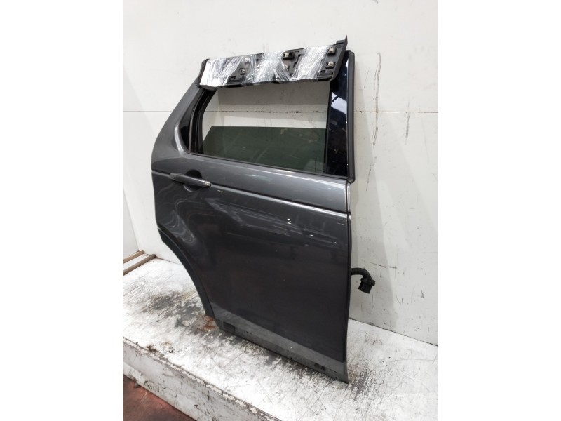 Recambio de puerta trasera derecha para land rover discovery sport s referencia OEM IAM   