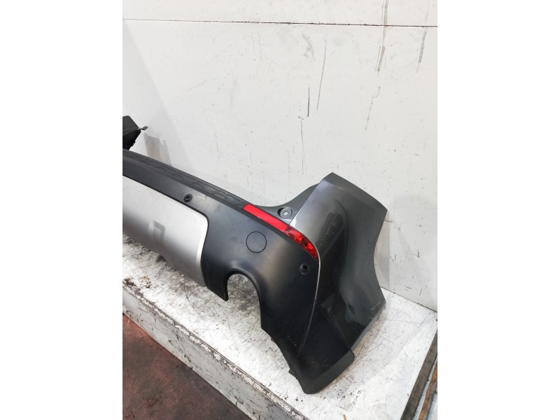 Recambio de paragolpes trasero para land rover discovery sport s referencia OEM IAM   