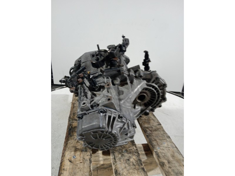 Recambio de caja cambios para hyundai getz (tb) 1.1 básico referencia OEM IAM H61773 001965 5V
