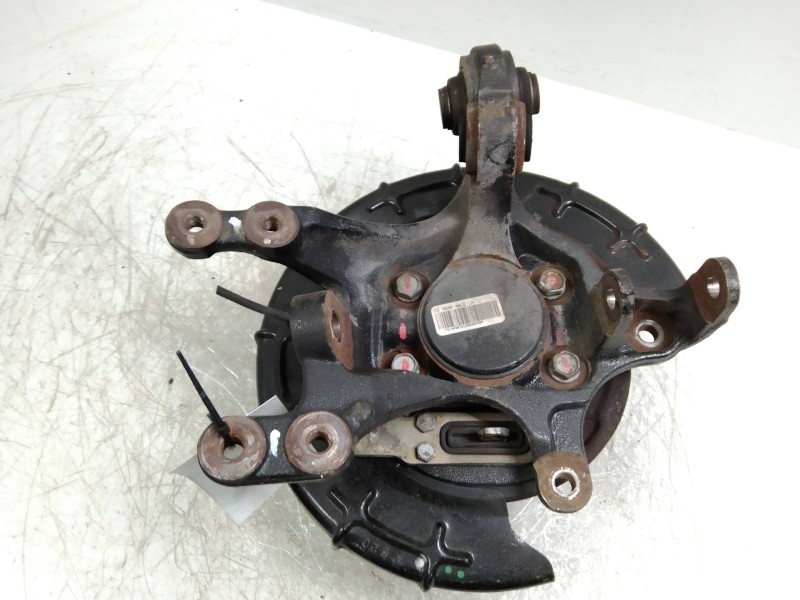 Recambio de mangueta trasera derecha para hyundai i30 1.4 cat referencia OEM IAM   