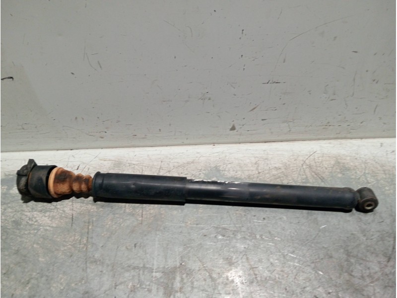 Recambio de amortiguador trasero derecho para ford focus berlina (cak) ghia referencia OEM IAM   