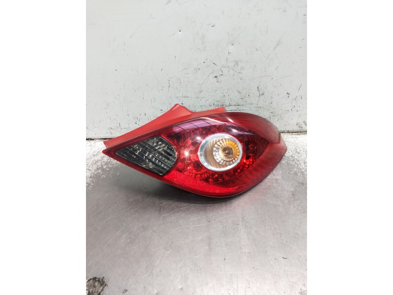 Recambio de piloto trasero derecho para opel corsa d cmon referencia OEM IAM 13186351 89038961A 