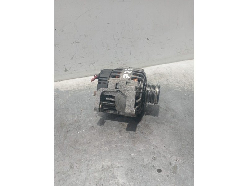 Recambio de alternador para renault scenic (ja..) 1.9 d rt referencia OEM IAM 7700430182  