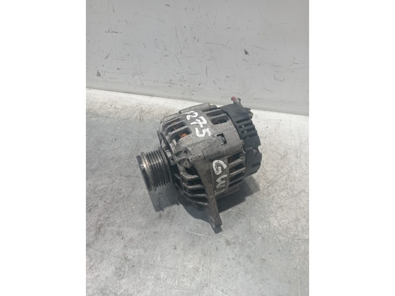 Recambio de alternador para renault scenic (ja..) 1.9 d rt referencia OEM IAM 7700430182  