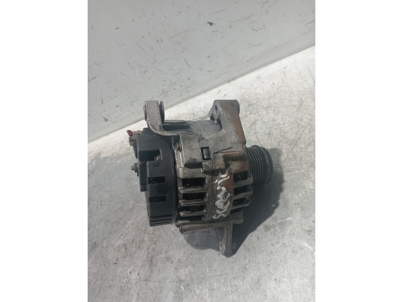 Recambio de alternador para renault scenic (ja..) 1.9 d rt referencia OEM IAM 7700430182  