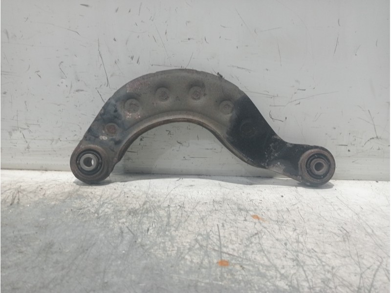 Recambio de brazo suspension superior trasero derecho para mazda 3 berlina (bk) 1.6 16v cat referencia OEM IAM   