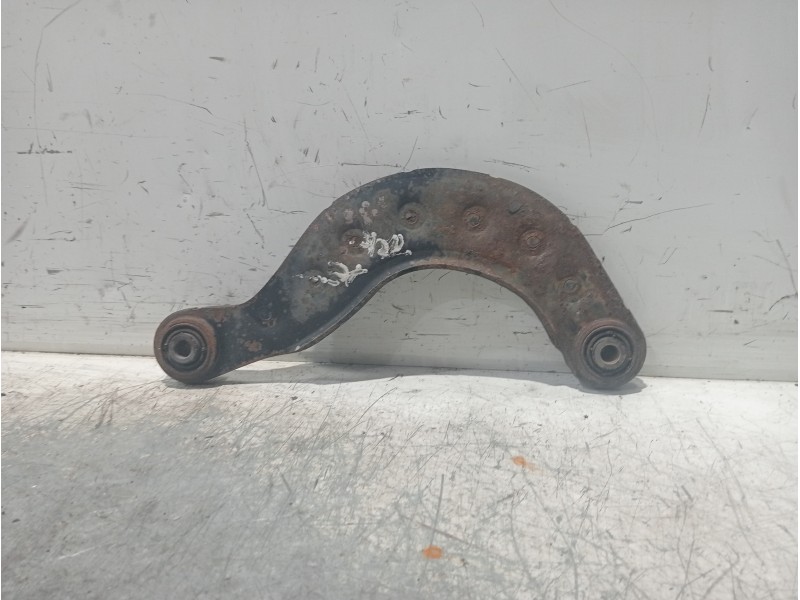 Recambio de brazo suspension superior trasero derecho para mazda 3 berlina (bk) 1.6 16v cat referencia OEM IAM   