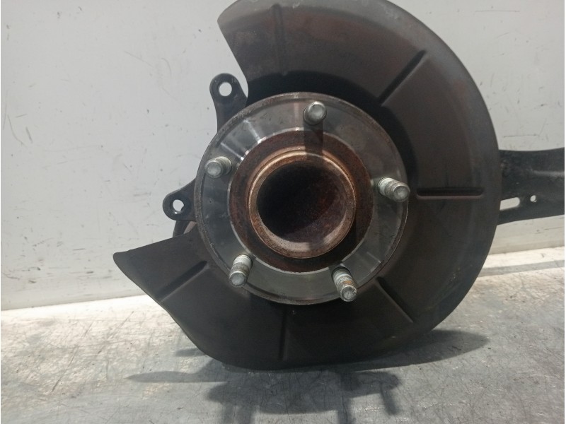 Recambio de mangueta trasera derecha para mazda 3 berlina (bk) 1.6 16v cat referencia OEM IAM 3M515A968  