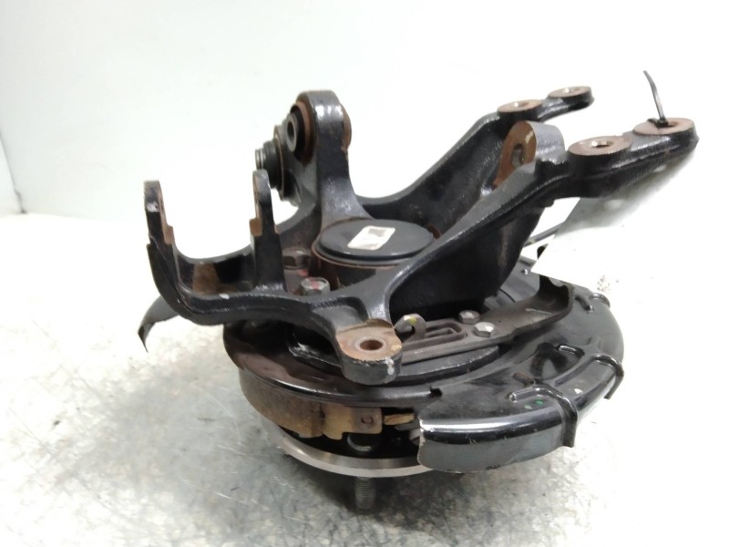 Recambio de mangueta trasera izquierda para hyundai i30 1.4 cat referencia OEM IAM   