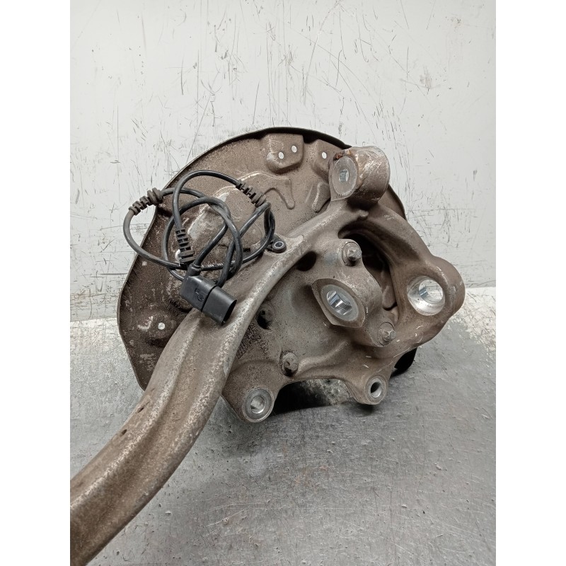 Recambio de mangueta delantera izquierda para mercedes clase c (w205) lim. c 220 cdi bluetec (205.004) referencia OEM IAM   