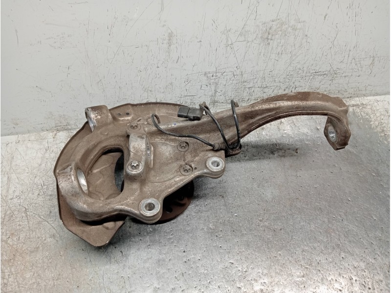 Recambio de mangueta delantera derecha para mercedes clase c (w205) lim. c 220 cdi bluetec (205.004) referencia OEM IAM   