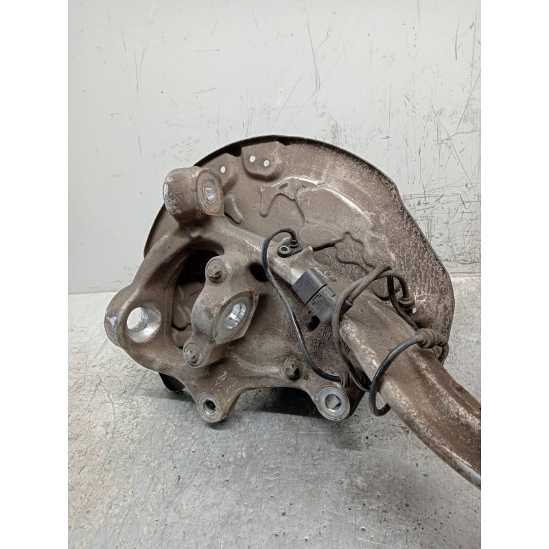 Recambio de mangueta delantera derecha para mercedes clase c (w205) lim. c 220 cdi bluetec (205.004) referencia OEM IAM   