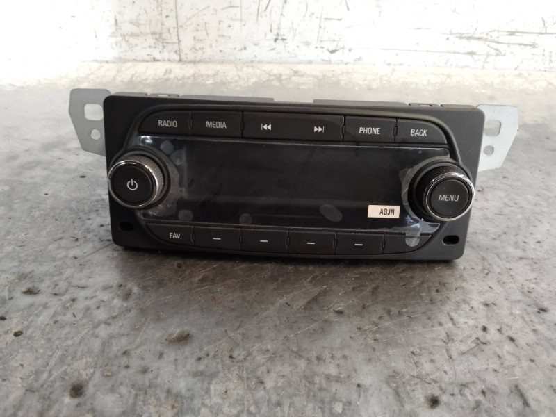 Recambio de sistema audio / radio cd para opel karl edition referencia OEM IAM 42486762 557799431 