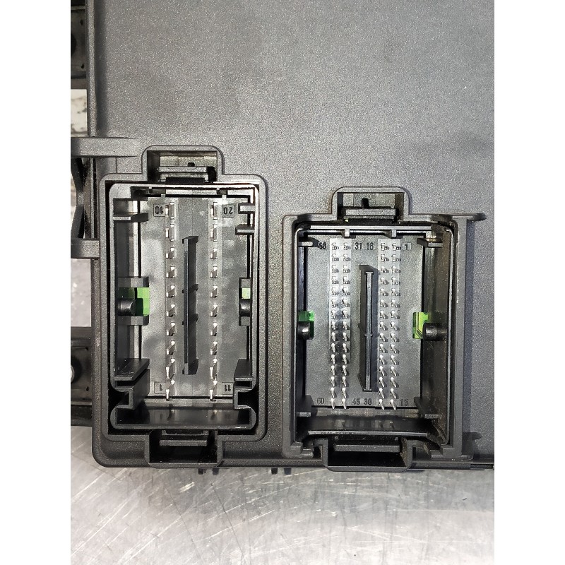 Recambio de caja reles / fusibles para opel corsa d cmon referencia OEM IAM 13142241  