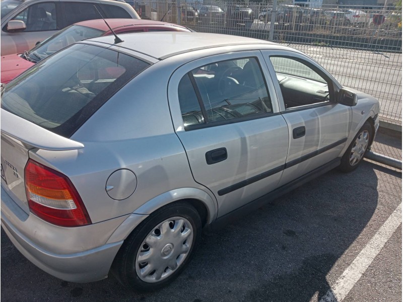 opel astra g berlina del año 1998