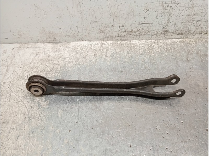 Recambio de brazo suspension inferior trasero izquierdo para mercedes clase c (w205) lim. c 220 cdi bluetec (205.004) referencia