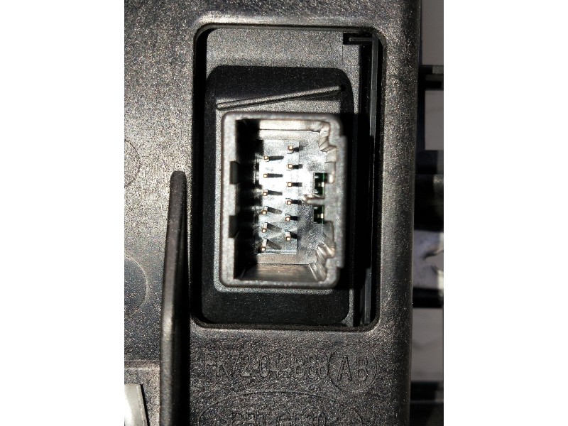 Recambio de pantalla multifuncion para land rover discovery sport s referencia OEM IAM FK7219C299AA  