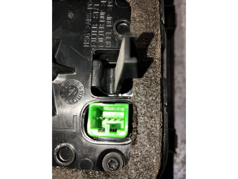 Recambio de piloto trasero izquierdo interior para land rover discovery sport s referencia OEM IAM FK7213193BD  