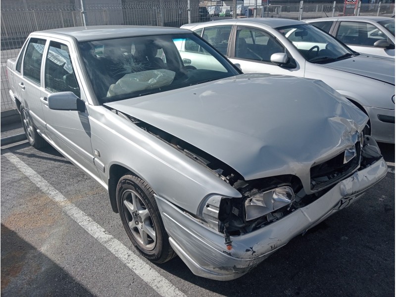 volvo s70 berlina del año 2000