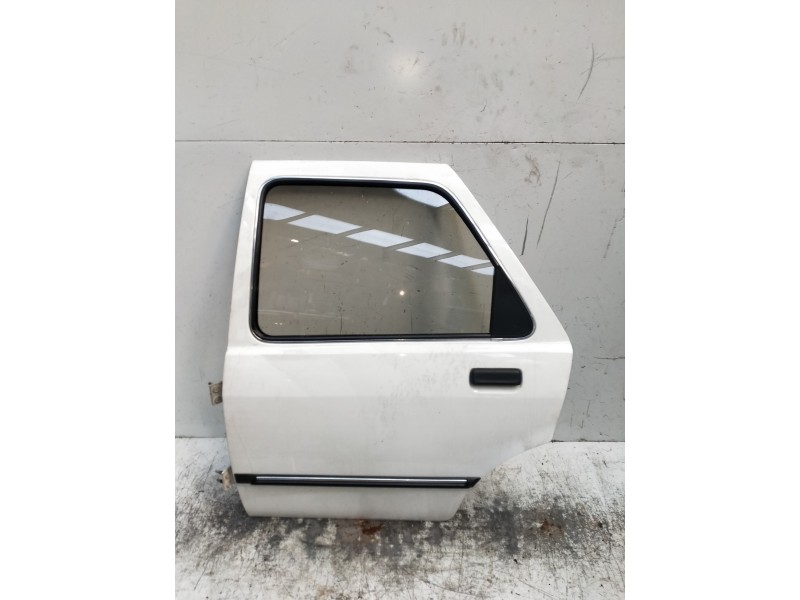 Recambio de puerta trasera izquierda para ford sierra berlina 1.6 referencia OEM IAM   5P