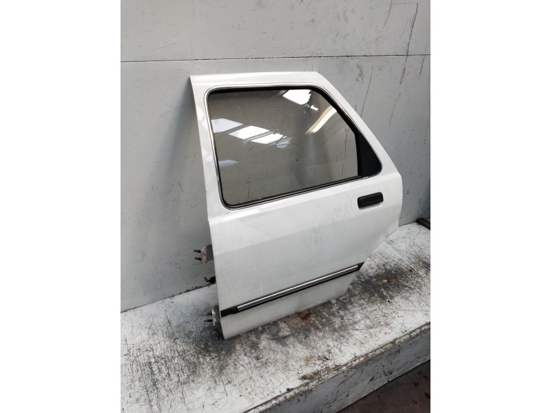 Recambio de puerta trasera izquierda para ford sierra berlina 1.6 referencia OEM IAM   5P