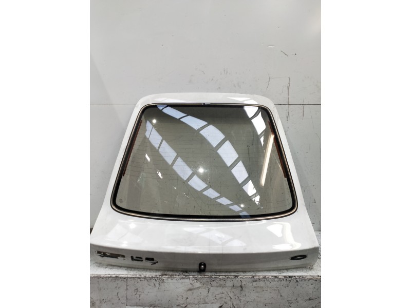 Recambio de porton trasero para ford sierra berlina 1.6 referencia OEM IAM   