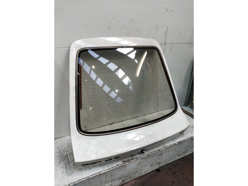 Recambio de porton trasero para ford sierra berlina 1.6 referencia OEM IAM   