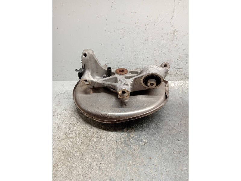 Recambio de mangueta trasera izquierda para audi a4 berlina (8w2) design edition referencia OEM IAM   