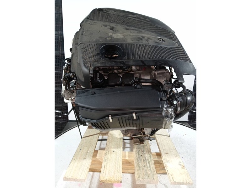 Recambio de motor completo para mercedes clase c (w203) berlina 220 cdi (la) (203.008) referencia OEM IAM 646963 30214803 BOSCH