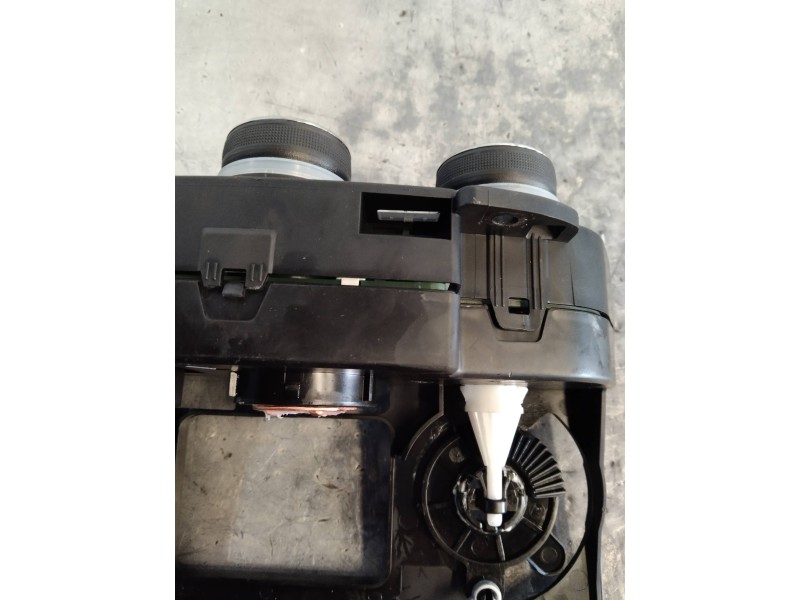 Recambio de mando calefaccion / aire acondicionado para opel karl edition referencia OEM IAM 42479608 557812715 