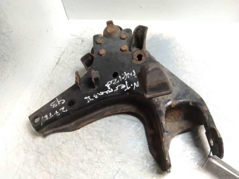 Recambio de brazo suspension inferior delantero izquierdo para nissan terrano/terrano.ii (r20) s (3-ptas.) referencia OEM IAM   