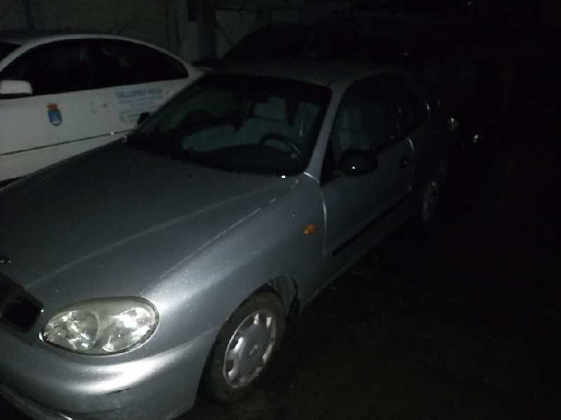daewoo lanos del año 2000