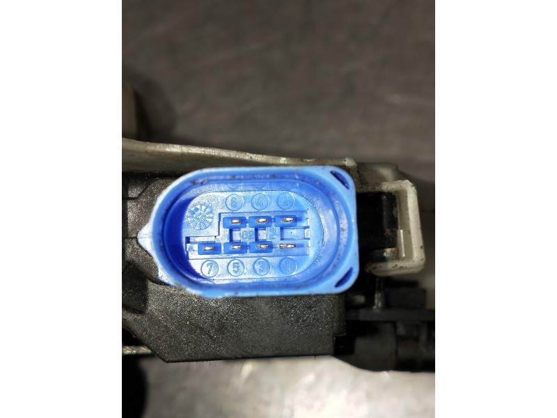 Recambio de motor cierre centralizado trasero derecho para volkswagen jetta (1k2) advance referencia OEM IAM   