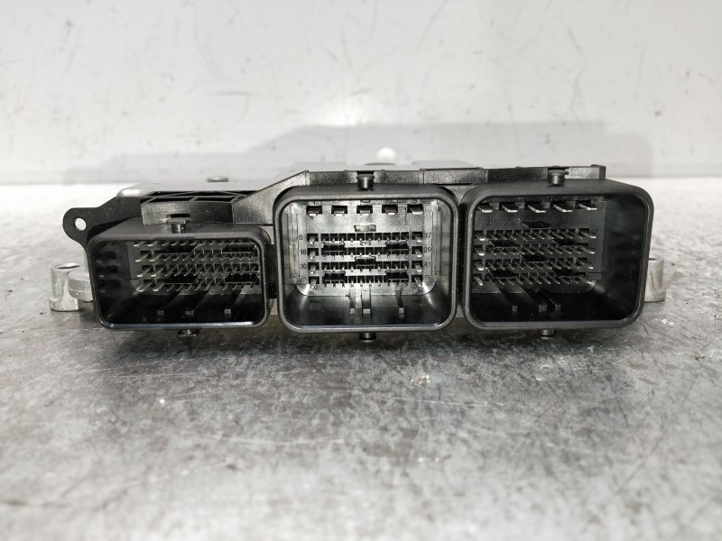Recambio de centralita motor uce para land rover discovery sport s referencia OEM IAM 0281031381 FK7212C520VB 